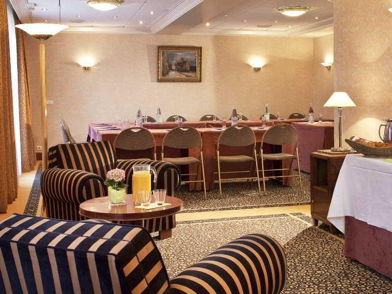 Le Continental Hotel