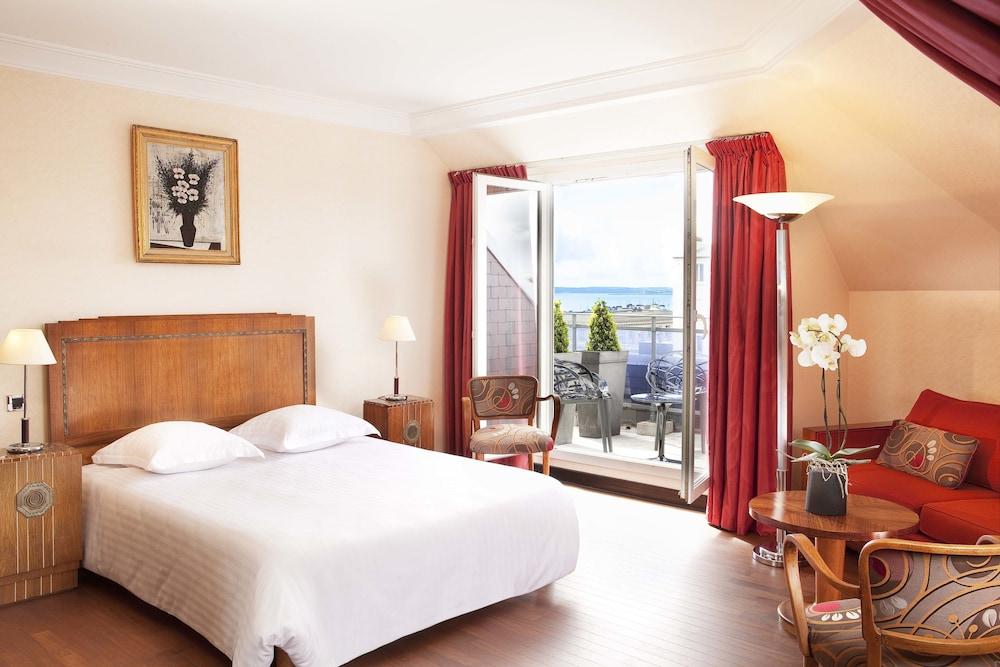 Le Continental Hotel 4*